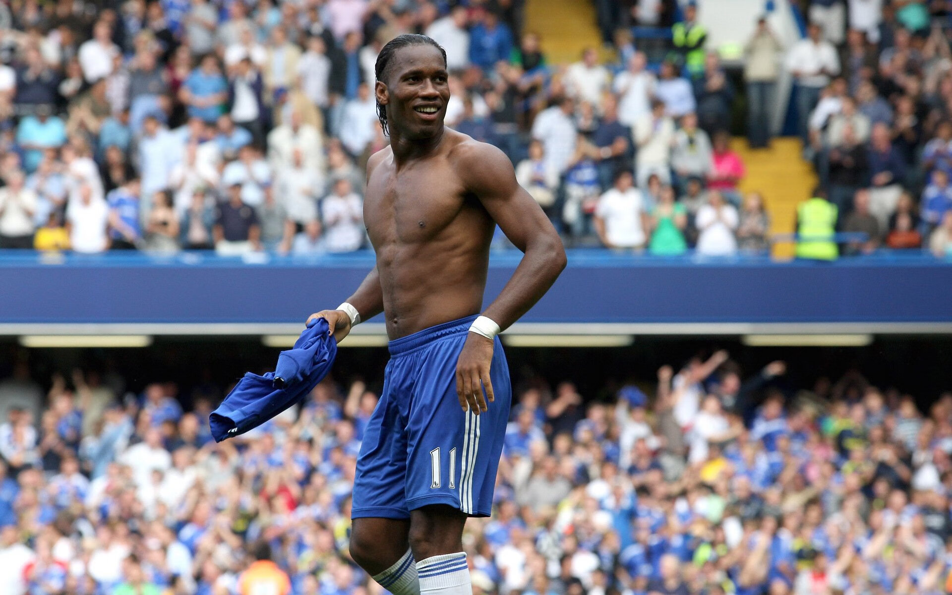 九游网页版官网入口-英超激烈争夺：悬念重重，场场精彩！，英超争冠